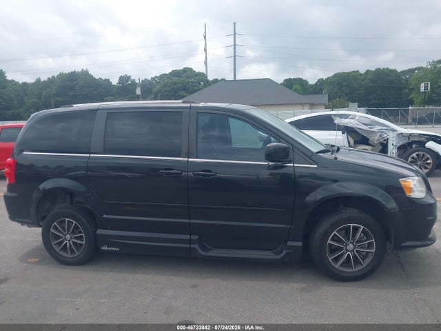 Продажа на аукционе авто 2017 Dodge Grand Caravan Sxt, vin: 2C4RDGCG6HR825748, номер лота: 45723842
