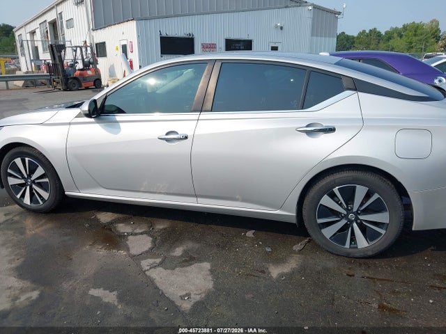 45723881 :رقم المزاد ، 1N4BL4DV1NN329917 vin ، 2022 Nissan Altima Sv Fwd مزاد بيع