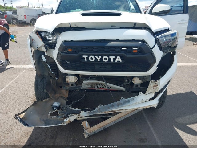 Продажа на аукционе авто 2016 Toyota Tacoma Trd Sport, vin: 3TMCZ5AN2GM040162, номер лота: 45723900