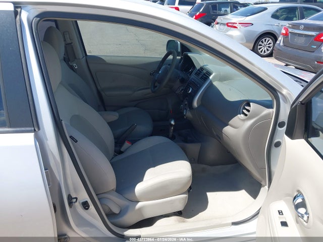 45723964 :رقم المزاد ، 3N1CN7AP7DL871346 vin ، 2013 Nissan Versa 1.6 Sv مزاد بيع