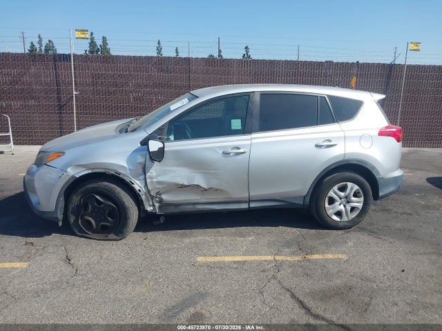 2T3ZFREV5EW120149 Toyota RAV4 LE
