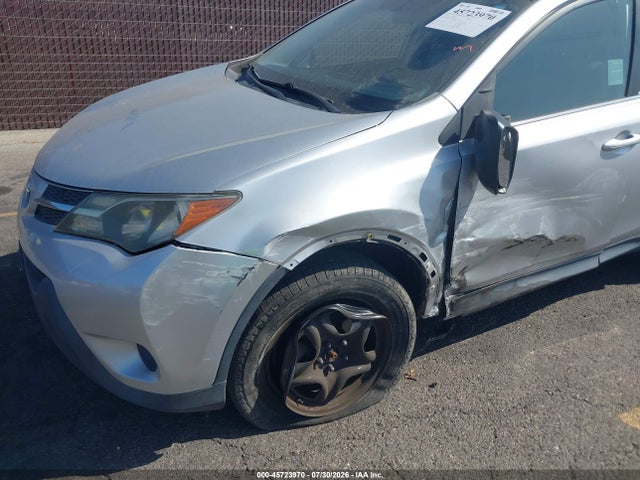 2T3ZFREV5EW120149 Toyota RAV4 LE