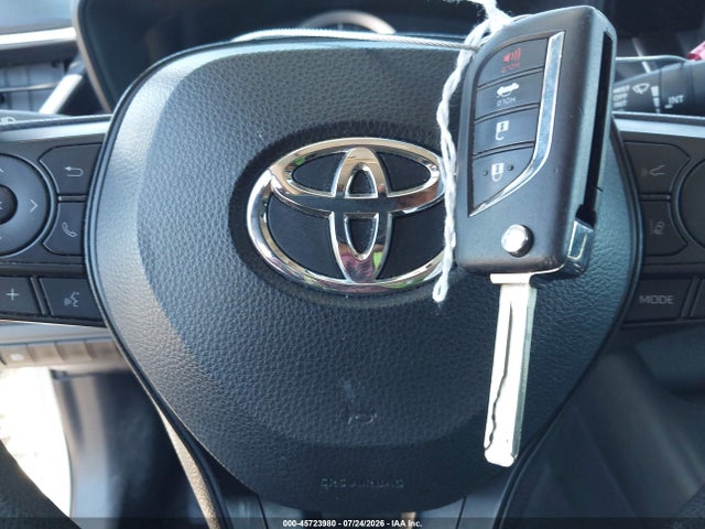 5YFEPMAE4NP319501 Toyota COROLLA LE