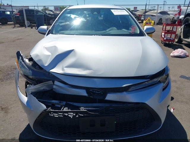 5YFEPMAE4NP319501 Toyota COROLLA LE