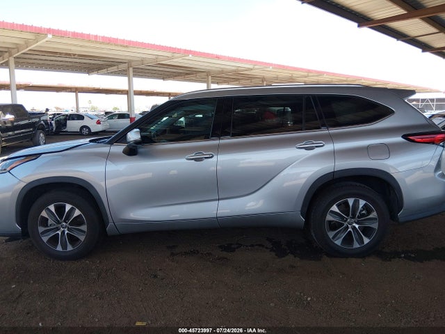 Toyota Highlander Xle 2021 5TDGZRAH5MS537740 Image 14