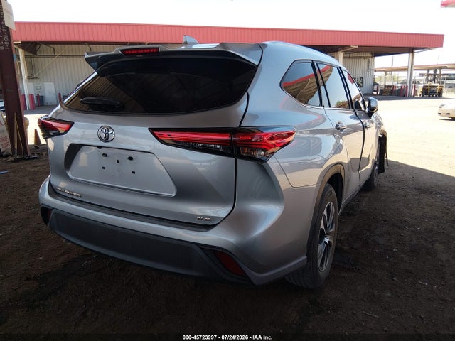 Toyota Highlander Xle 2021 5TDGZRAH5MS537740 Image 4