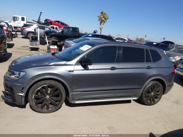 3VV3B7AX3LM147539 Volkswagen Tiguan 2.0t Se/2.0t Se R-line Black/2.0t Sel