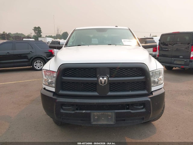 3C63R3GL6JG304846 RAM 3500 Tradesman 4x4 8&#039; Box
