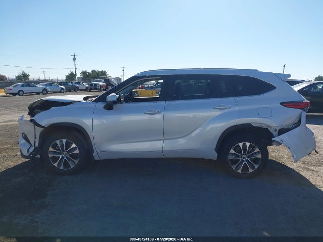 5TDKBRCH3PS598214 Toyota Highlander Hybrid Xle