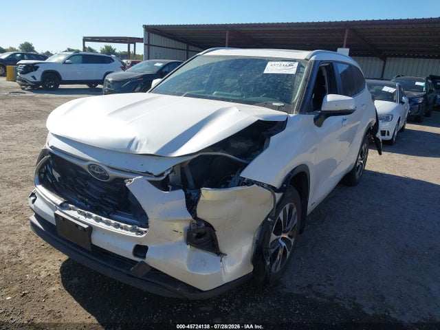 5TDKBRCH3PS598214 Toyota Highlander Hybrid Xle