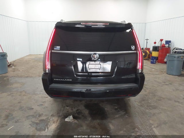 45724162 :رقم المزاد ، 1GYS3GKJ3FR183309 vin ، 2015 Cadillac Escalade Esv Standard مزاد بيع