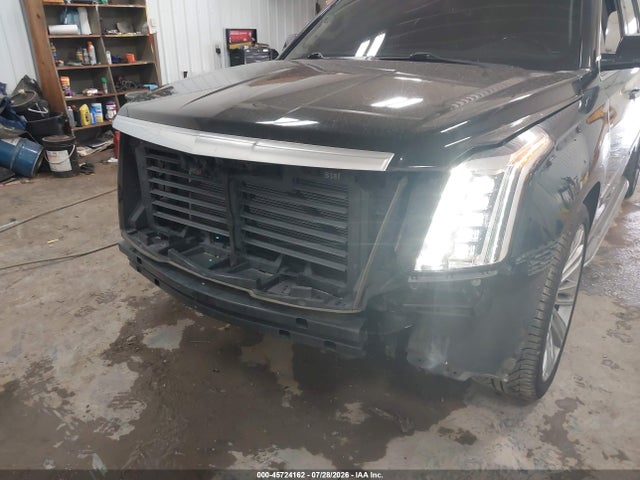45724162 :رقم المزاد ، 1GYS3GKJ3FR183309 vin ، 2015 Cadillac Escalade Esv Standard مزاد بيع