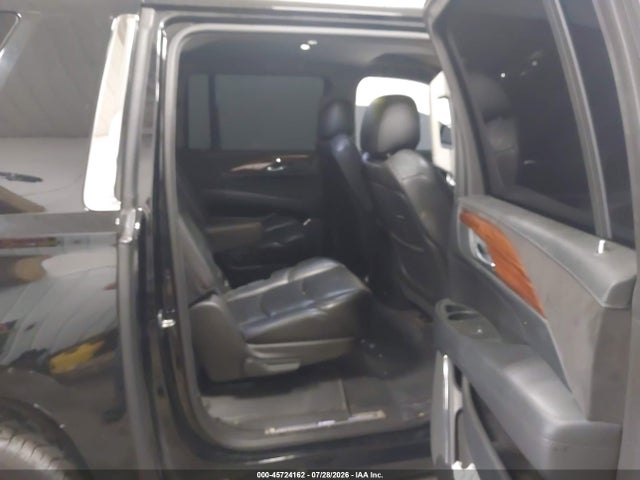 45724162 :رقم المزاد ، 1GYS3GKJ3FR183309 vin ، 2015 Cadillac Escalade Esv Standard مزاد بيع