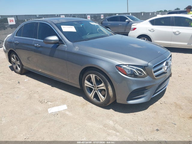 45724189 :رقم المزاد ، WDDZF4JB4JA313180 vin ، 2018 Mercedes-benz E 300 مزاد بيع