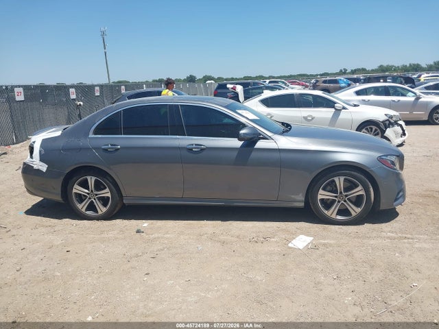 45724189 :رقم المزاد ، WDDZF4JB4JA313180 vin ، 2018 Mercedes-benz E 300 مزاد بيع