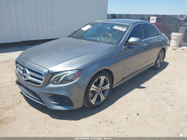 45724189 :رقم المزاد ، WDDZF4JB4JA313180 vin ، 2018 Mercedes-benz E 300 مزاد بيع