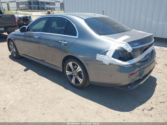 45724189 :رقم المزاد ، WDDZF4JB4JA313180 vin ، 2018 Mercedes-benz E 300 مزاد بيع