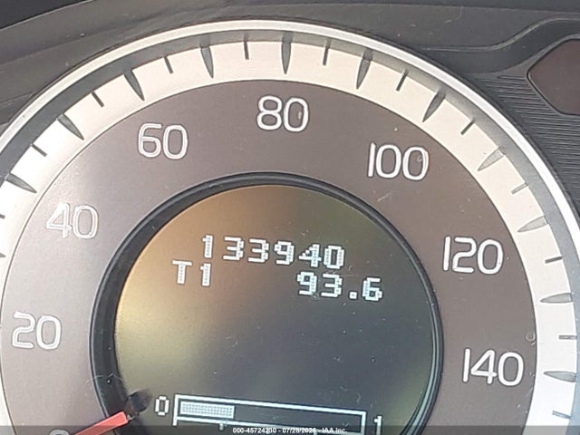 45724230 :رقم المزاد ، YV4902DZ8D2456590 vin ، 2013 Volvo Xc60 T6 مزاد بيع
