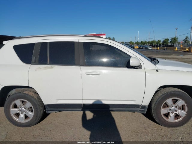 Jeep Compass Latitude 2016 1C4NJCEA2GD737984 Image 13