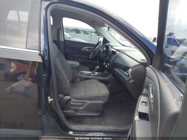 Chevrolet Traverse Ls 2019 1GNERFKW3KJ262616 Image 5