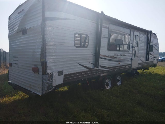 2017 Forest River Wildwood Travel Trailer მანქანა იყიდება აუქციონზე, vin: 4X4TWDB2XHA260214, აუქციონის ნომერი: 45724342