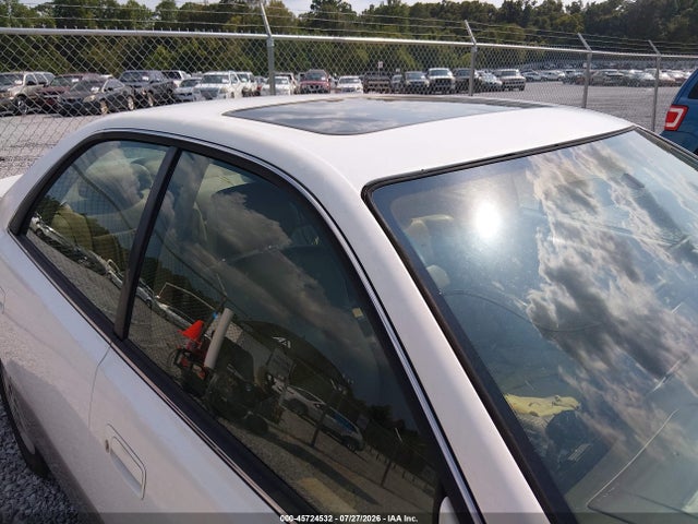 1998 Lexus Es 300 მანქანა იყიდება აუქციონზე, vin: JT8BF28G5W5040539, აუქციონის ნომერი: 45724532