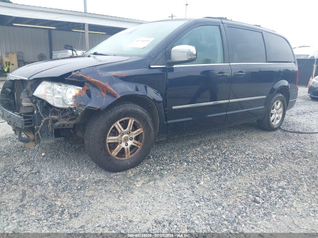 2010 Chrysler Town & Country Touring Plus მანქანა იყიდება აუქციონზე, vin: 2A4RR8D19AR398857, აუქციონის ნომერი: 45724535