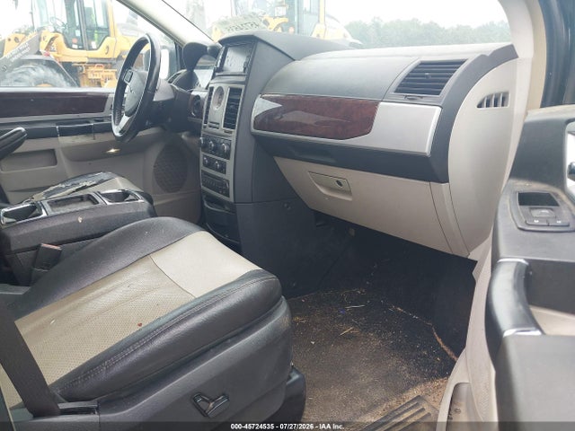 2010 Chrysler Town & Country Touring Plus მანქანა იყიდება აუქციონზე, vin: 2A4RR8D19AR398857, აუქციონის ნომერი: 45724535