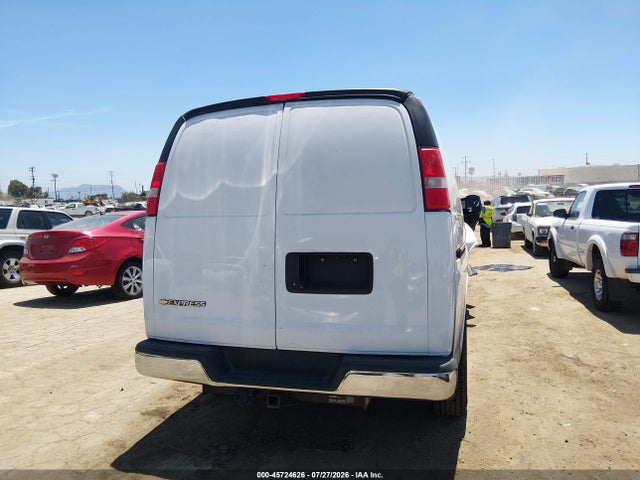 Chevrolet Express 2500 Work Van 2017 1GCWGAFF1H1118393 Image 16