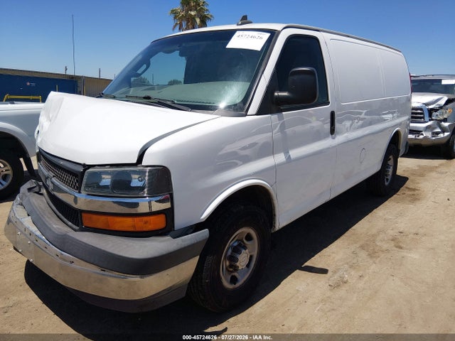 Chevrolet Express 2500 Work Van 2017 1GCWGAFF1H1118393 Image 2