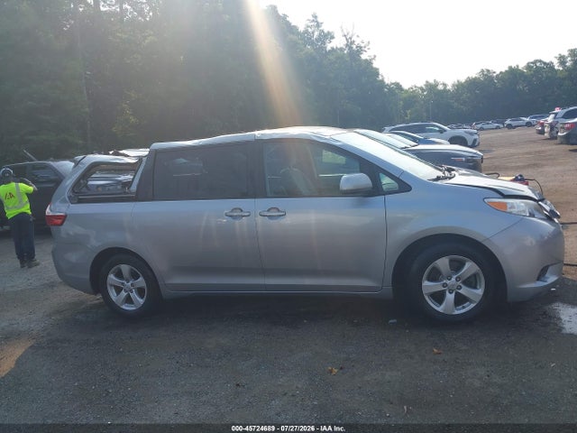 Aukcja sprzedaży 2015 Toyota Sienna Le 8 Passenger, vin: 5TDKK3DC5FS656550, numer aukcji: 45724689