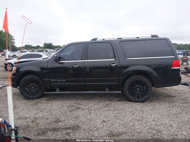 Продажа на аукционе авто 2015 Lincoln Navigator L, vin: 5LMJJ3JT4FEJ05690, номер лота: 45724714
