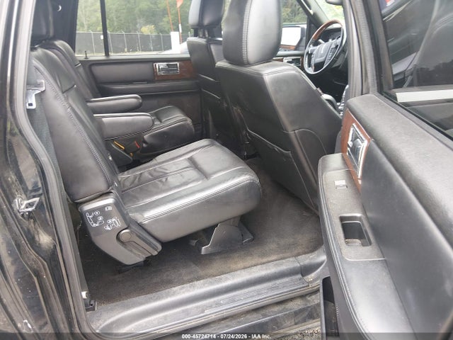 Продажа на аукционе авто 2015 Lincoln Navigator L, vin: 5LMJJ3JT4FEJ05690, номер лота: 45724714