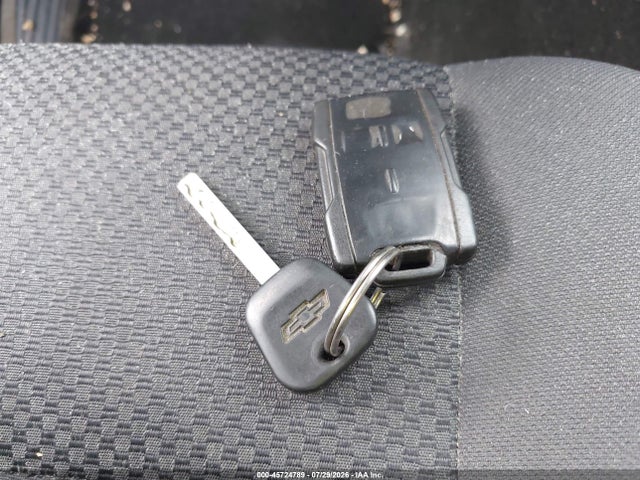 Продажа на аукционе авто 2017 Chevrolet Silverado 1500 Lt, vin: 1GCVKREC9HZ262064, номер лота: 45724789