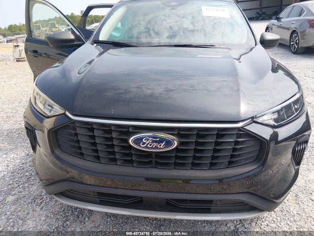 1FMCU0GN2PUA00566 Ford Escape Active