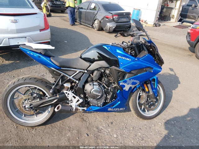 45724860 :رقم المزاد ، JS1EM13B5R7102597 vin ، 2024 Suzuki Gsx800 F مزاد بيع
