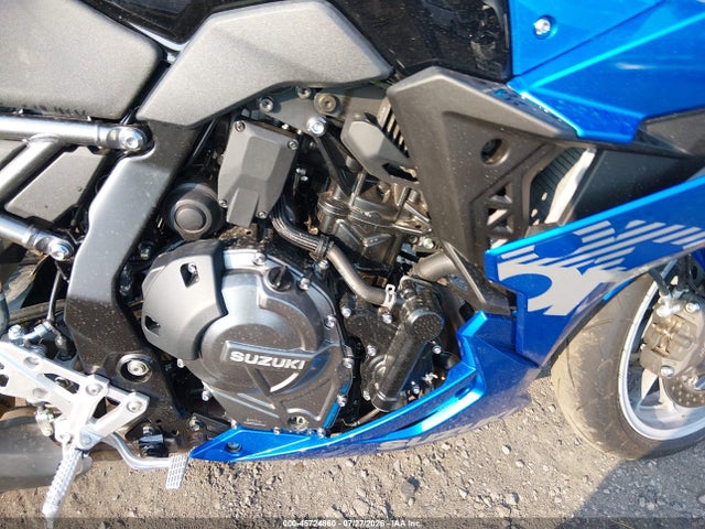 45724860 :رقم المزاد ، JS1EM13B5R7102597 vin ، 2024 Suzuki Gsx800 F مزاد بيع