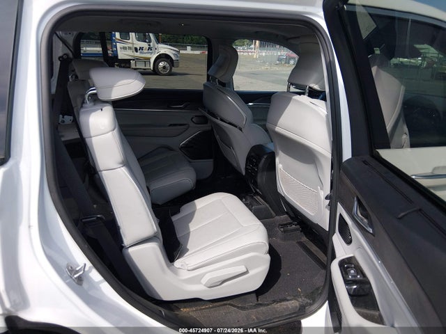 45724907 :رقم المزاد ، 1C4RJKDG6N8528352 vin ، 2022 Jeep Grand Cherokee L Overland 4x4 مزاد بيع