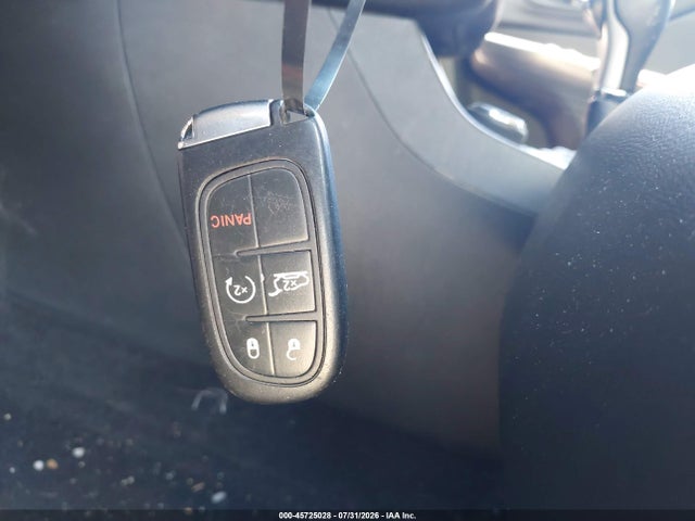 Продажа на аукционе авто 2015 Jeep Cherokee Trailhawk, vin: 1C4PJMBS3FW563437, номер лота: 45725028