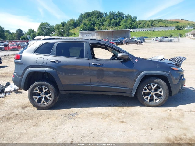 Продажа на аукционе авто 2015 Jeep Cherokee Trailhawk, vin: 1C4PJMBS3FW563437, номер лота: 45725028