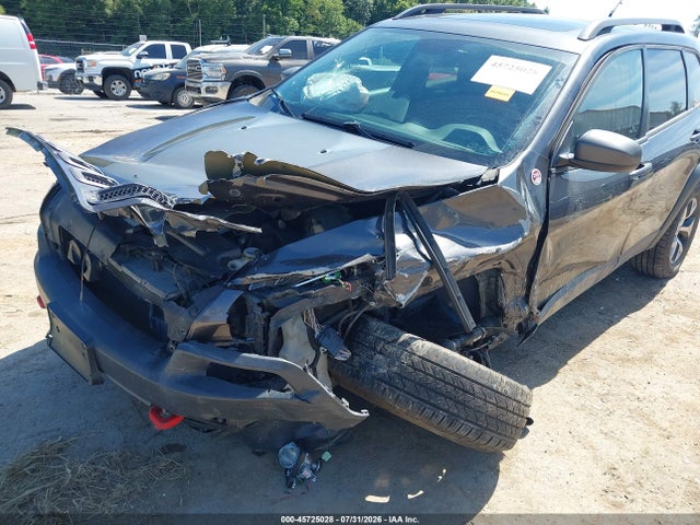 Продажа на аукционе авто 2015 Jeep Cherokee Trailhawk, vin: 1C4PJMBS3FW563437, номер лота: 45725028