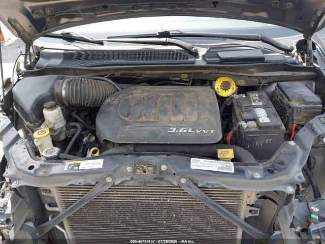 2016 Chrysler Town & Country Touring მანქანა იყიდება აუქციონზე, vin: 2C4RC1BG2GR293754, აუქციონის ნომერი: 45725137