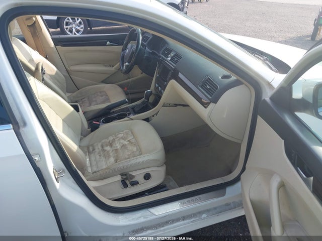 Aukcja sprzedaży 2015 Volkswagen Passat 1.8t Sel Premium, vin: 1VWCT7A33FC053401, numer aukcji: 45725188