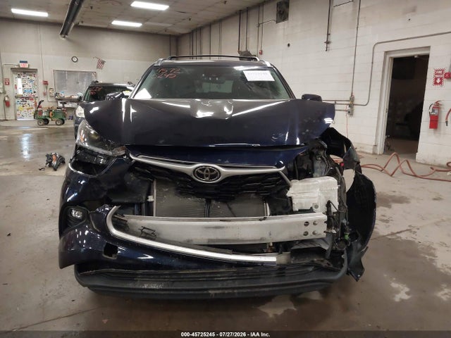 Продажа на аукционе авто 2021 Toyota Highlander Xle, vin: 5TDGZRBH3MS155799, номер лота: 45725245