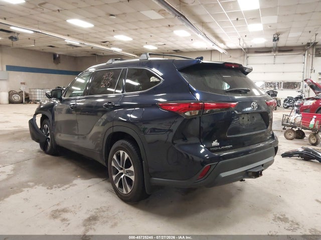 Продажа на аукционе авто 2021 Toyota Highlander Xle, vin: 5TDGZRBH3MS155799, номер лота: 45725245