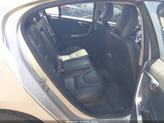2015 Volvo S60 T5 Premier მანქანა იყიდება აუქციონზე, vin: YV1612TB7F1309011, აუქციონის ნომერი: 45725341