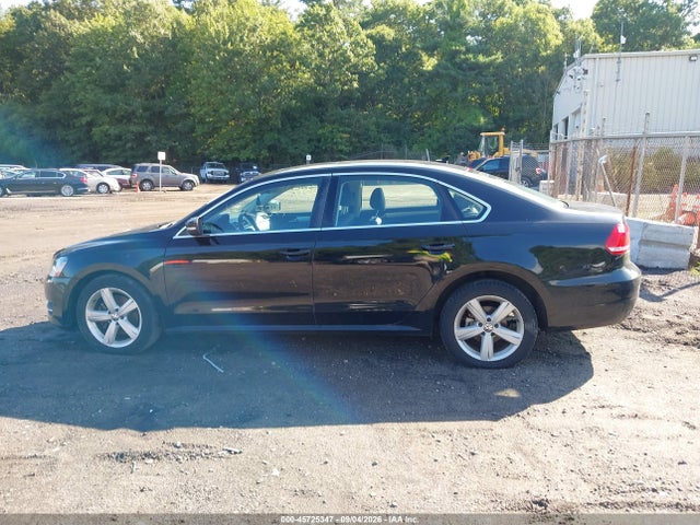 2013 Volkswagen Passat 2.5l Se მანქანა იყიდება აუქციონზე, vin: 1VWBP7A3XDC012776, აუქციონის ნომერი: 45725347