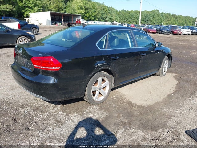 2013 Volkswagen Passat 2.5l Se მანქანა იყიდება აუქციონზე, vin: 1VWBP7A3XDC012776, აუქციონის ნომერი: 45725347