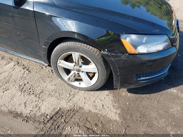 2013 Volkswagen Passat 2.5l Se მანქანა იყიდება აუქციონზე, vin: 1VWBP7A3XDC012776, აუქციონის ნომერი: 45725347