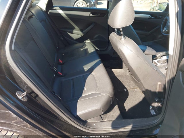 2013 Volkswagen Passat 2.5l Se მანქანა იყიდება აუქციონზე, vin: 1VWBP7A3XDC012776, აუქციონის ნომერი: 45725347
